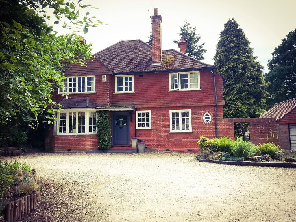 Rosemead Guest House Claygate Zewnętrze zdjęcie