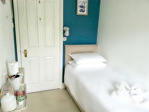 Rosemead Guest House Claygate Zewnętrze zdjęcie