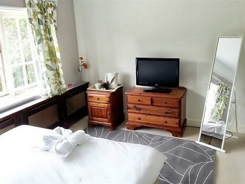 Rosemead Guest House Claygate Zewnętrze zdjęcie